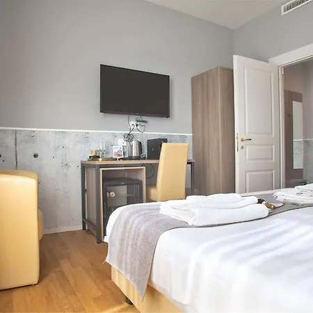 Bramble Luxury 4*