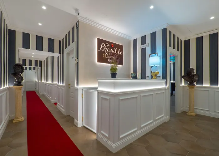 Bramble Luxury * Rom